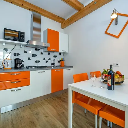 Casa Nel Borgo - Il Picchio Апартаменты Tremosine